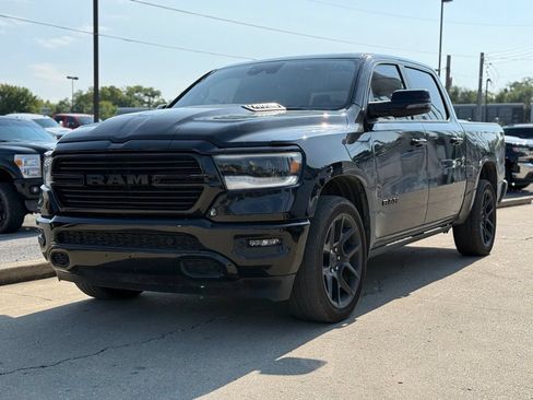 Used 2023 RAM 1500 Laramie AWD/4WD image 2