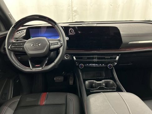 Used 2024 Chevrolet Traverse RS image 20