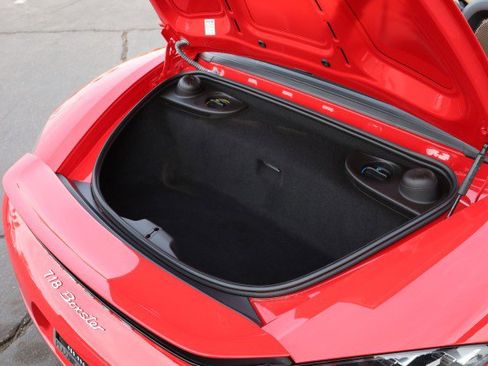 Used 2017 Porsche 718 Boxster RWD image 40