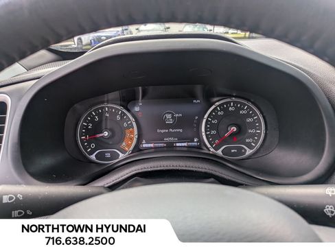 Used 2021 Jeep Renegade Latitude w/ Sun & Sound Group AWD/4WD image 11