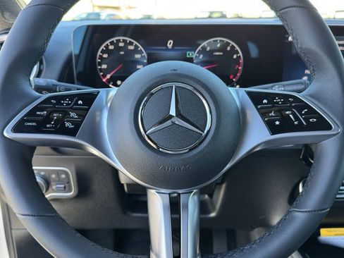 New 2026 Mercedes-Benz GLB 250 image 11
