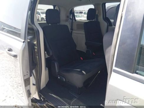 Used 2019 Dodge Grand Caravan SE w/ UConnect Hands-Free Group FWD image 8