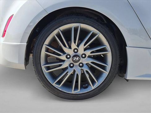 Used 2013 Hyundai Veloster RE:MIX Edition FWD image 22