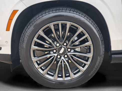 Used 2025 Cadillac Escalade Sport Platinum AWD/4WD image 36