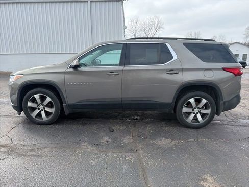 Used 2019 Chevrolet Traverse LT w/ LT Premium Package image 6
