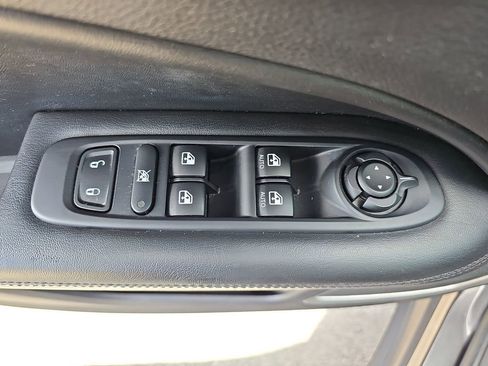 Used 2021 Jeep Compass Latitude FWD image 31