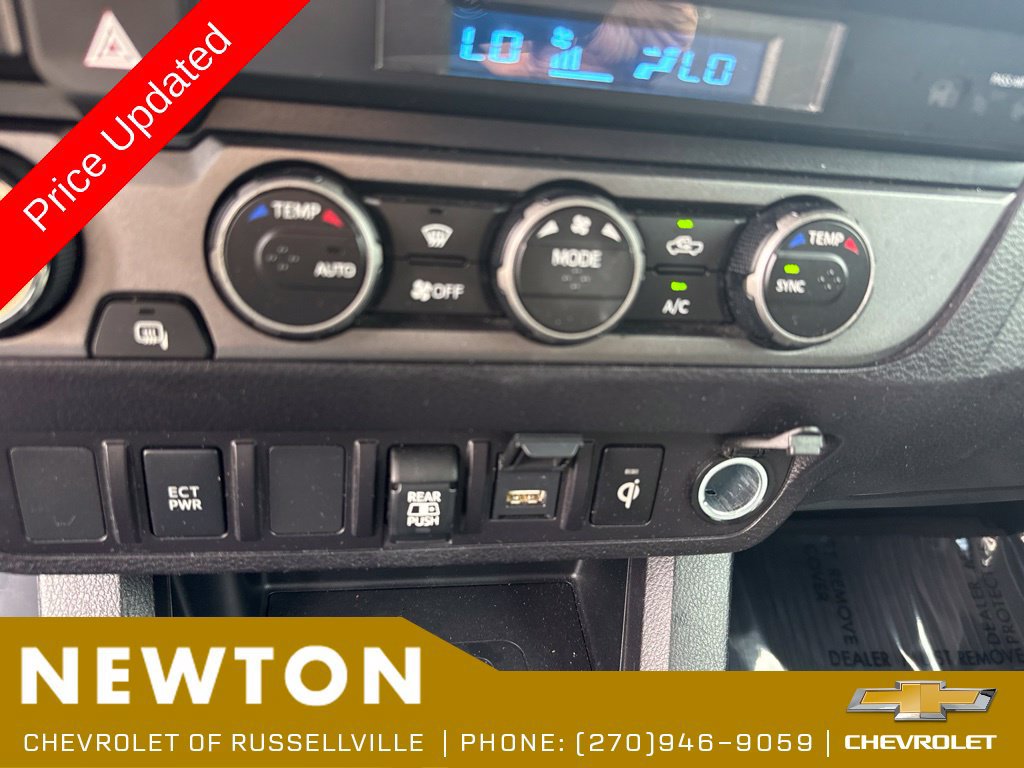 Used 2021 Toyota Tacoma TRD Sport AWD/4WD image 10