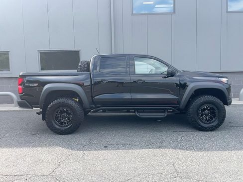 Used 2024 Chevrolet Colorado ZR2 w/ ZR2 Bison Edition AWD/4WD image 5
