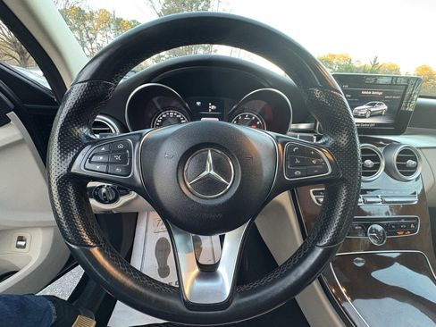 Used 2015 Mercedes-Benz C 300 4MATIC Sedan image 28