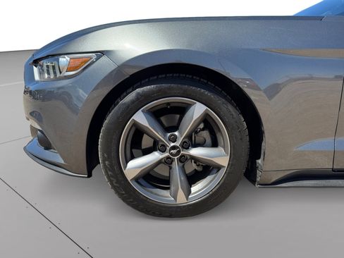 Used 2017 Ford Mustang Coupe RWD image 9
