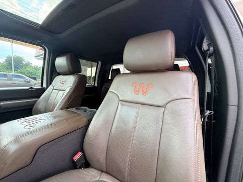 Used 2015 Ford F250 King Ranch w/ FX4 Off-Road Package AWD/4WD image 32