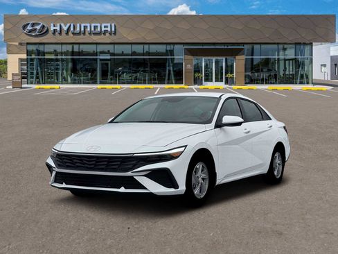 New 2026 Hyundai Elantra SE FWD image 1