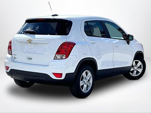 Used 2020 Chevrolet Trax LS FWD image 3