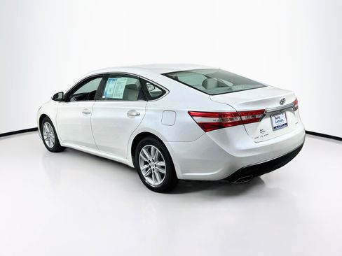 Used 2013 Toyota Avalon XLE Premium FWD image 7