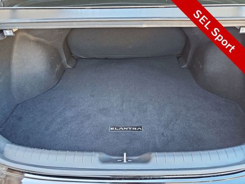 Used 2025 Hyundai Elantra Sport FWD image 23