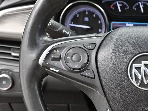 Used 2019 Buick Envision Essence FWD image 17
