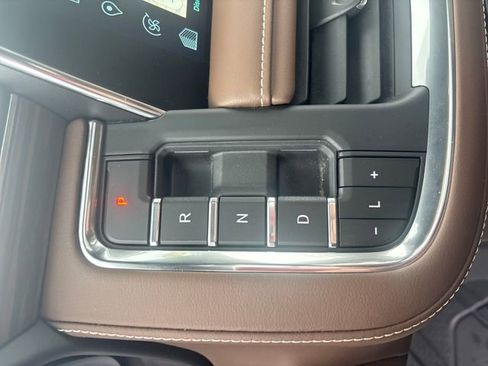 Certified 2024 Chevrolet Tahoe High Country w/ Advanced Technology Package image 28