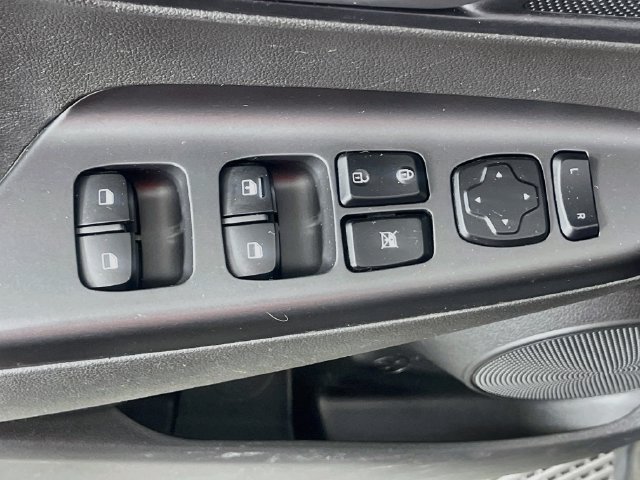Used 2019 Hyundai Kona SE FWD image 18
