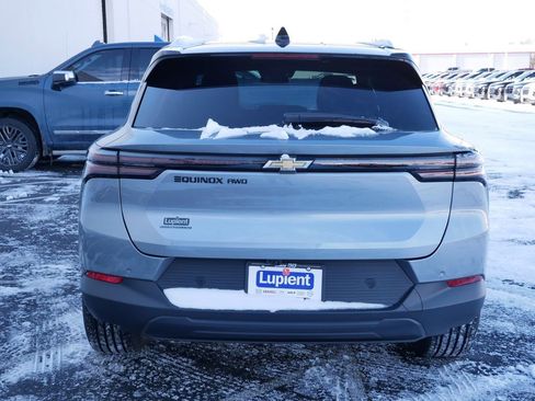 New 2026 Chevrolet Equinox EV LT image 4