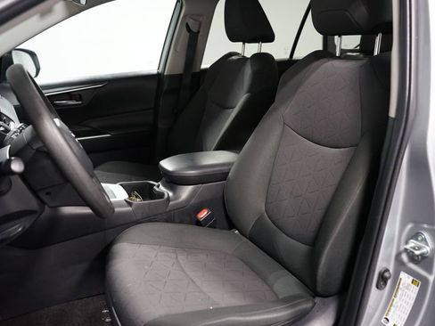 Used 2024 Toyota RAV4 XLE image 6