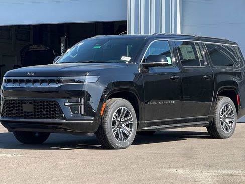 New 2026 Jeep Grand Wagoneer L 4WD w/ Premium Group I image 8