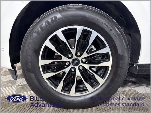 Certified 2025 Ford Expedition Platinum AWD/4WD image 13