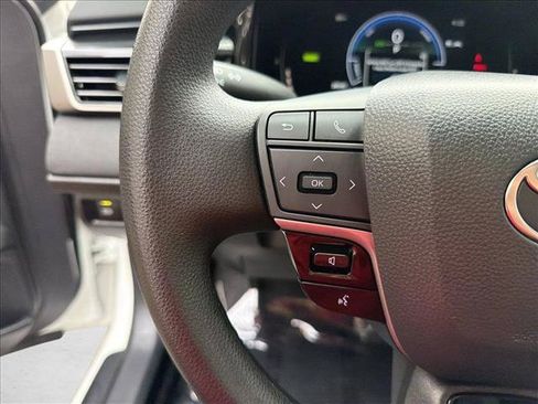 Used 2025 Toyota Camry LE w/ Convenience Package FWD image 15