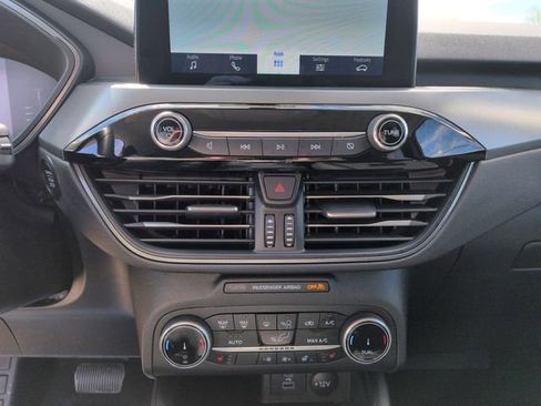 Used 2023 Ford Escape Active w/ Cold Weather Package FWD image 25