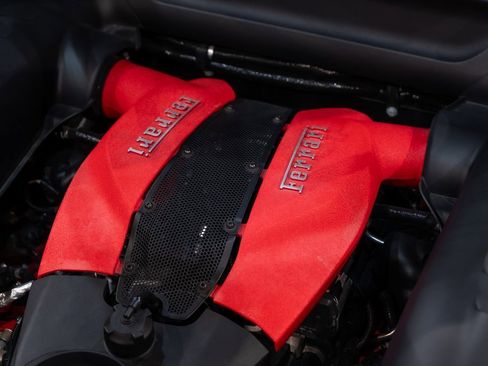 Certified 2022 Ferrari F8 Tributo image 19