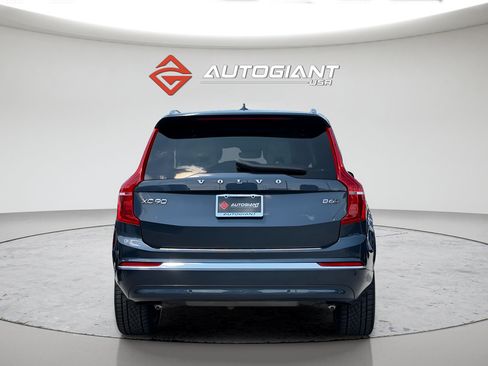 Used 2025 Volvo XC90 B6 Plus w/ Protection Package Premier AWD/4WD image 12