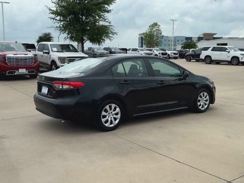 Used 2024 Toyota Corolla LE FWD image 9