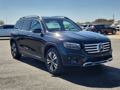 New 2025 Mercedes-Benz GLB 250 image 7