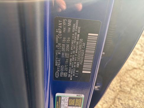 Used 2025 Hyundai Elantra SEL image 28