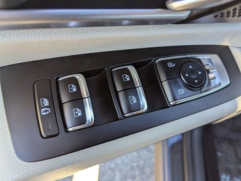 Certified 2024 Kia Telluride S image 16