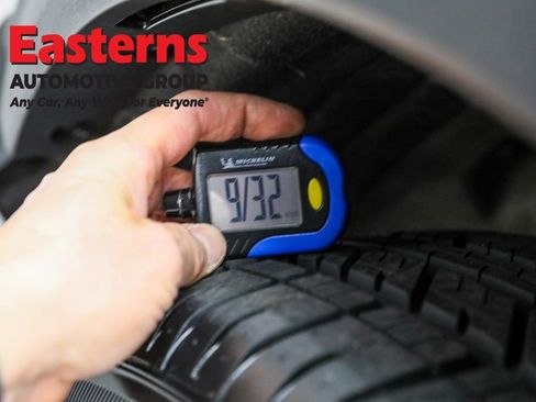 Used 2023 Ford Explorer Limited image 32