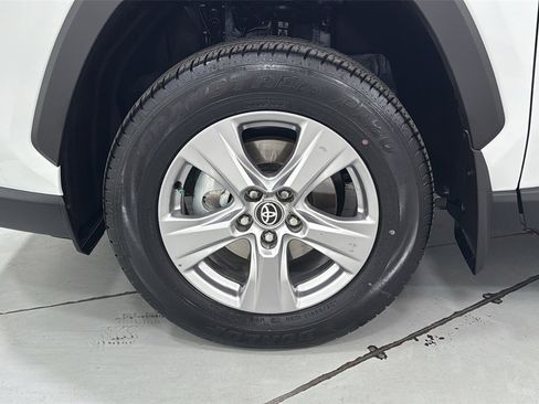 Used 2025 Toyota RAV4 XLE w/ Convenience Package image 24
