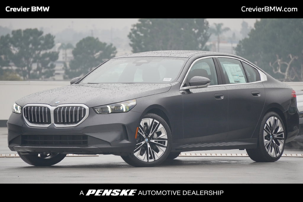 Used 2026 BMW 530i w/ Premium Package RWD image 1