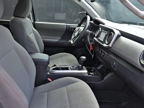 Used 2019 Toyota Tacoma SR5 RWD image 13