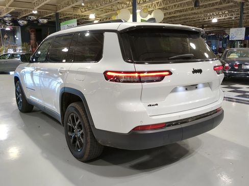 Used 2025 Jeep Grand Cherokee L Altitude image 9