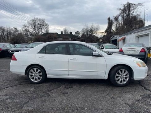 Used 2007 Honda Accord SE image 3