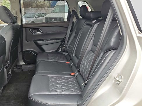 Used 2022 Nissan Rogue Platinum w/ Head-Up Display Package image 20