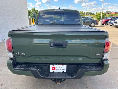 Used 2021 Toyota Tacoma Limited AWD/4WD image 5