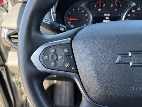 Used 2023 Chevrolet Traverse RS AWD/4WD image 25