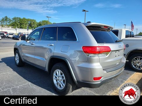 Used 2019 Jeep Grand Cherokee Laredo RWD image 4
