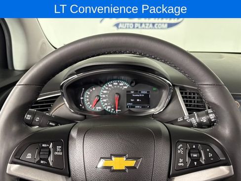Certified 2022 Chevrolet Trax LT w/ LT Convenience Package AWD/4WD image 11