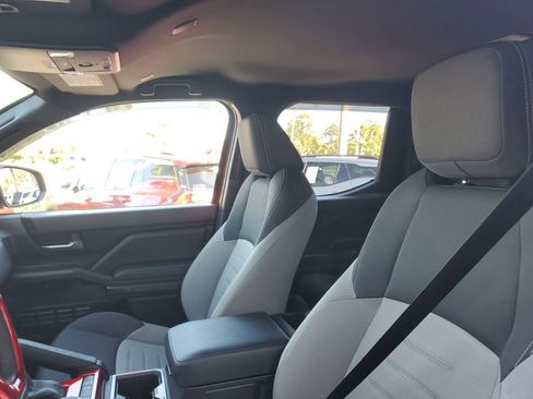 Used 2025 Toyota Tacoma TRD Off-Road image 21