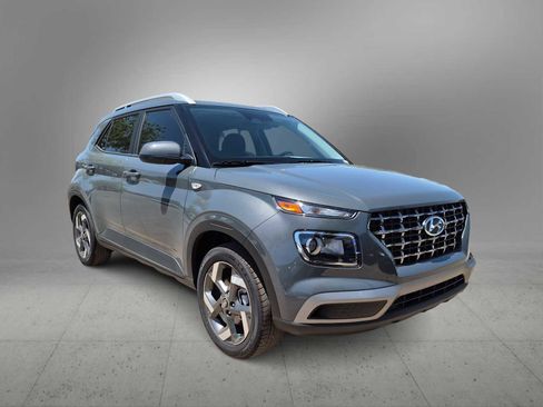 New 2026 Hyundai Venue SEL FWD image 2