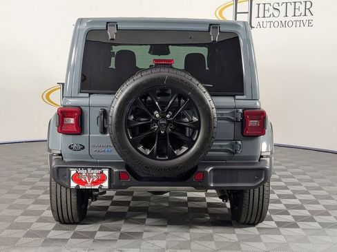 Certified 2025 Jeep Wrangler Unlimited Sahara w/ Safety Group AWD/4WD image 6
