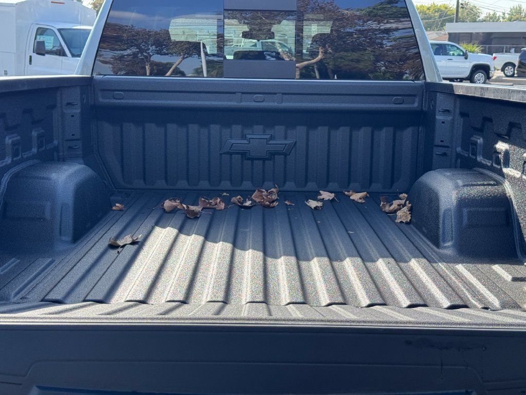 New 2026 Chevrolet Silverado 1500 LT AWD/4WD image 15