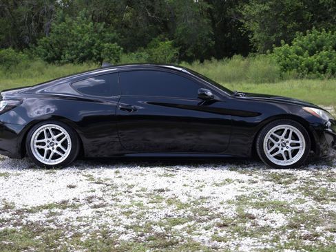 Used 2013 Hyundai Genesis 2.0T RWD image 13